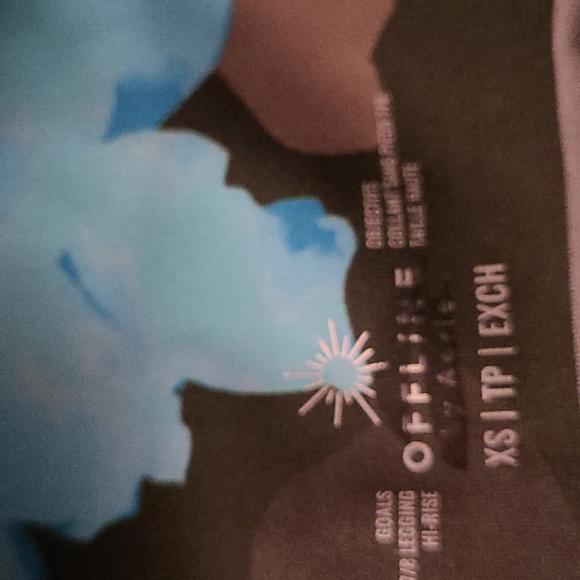 NWOT Aerie Camo Floral Leggings - Picture 3 of 3